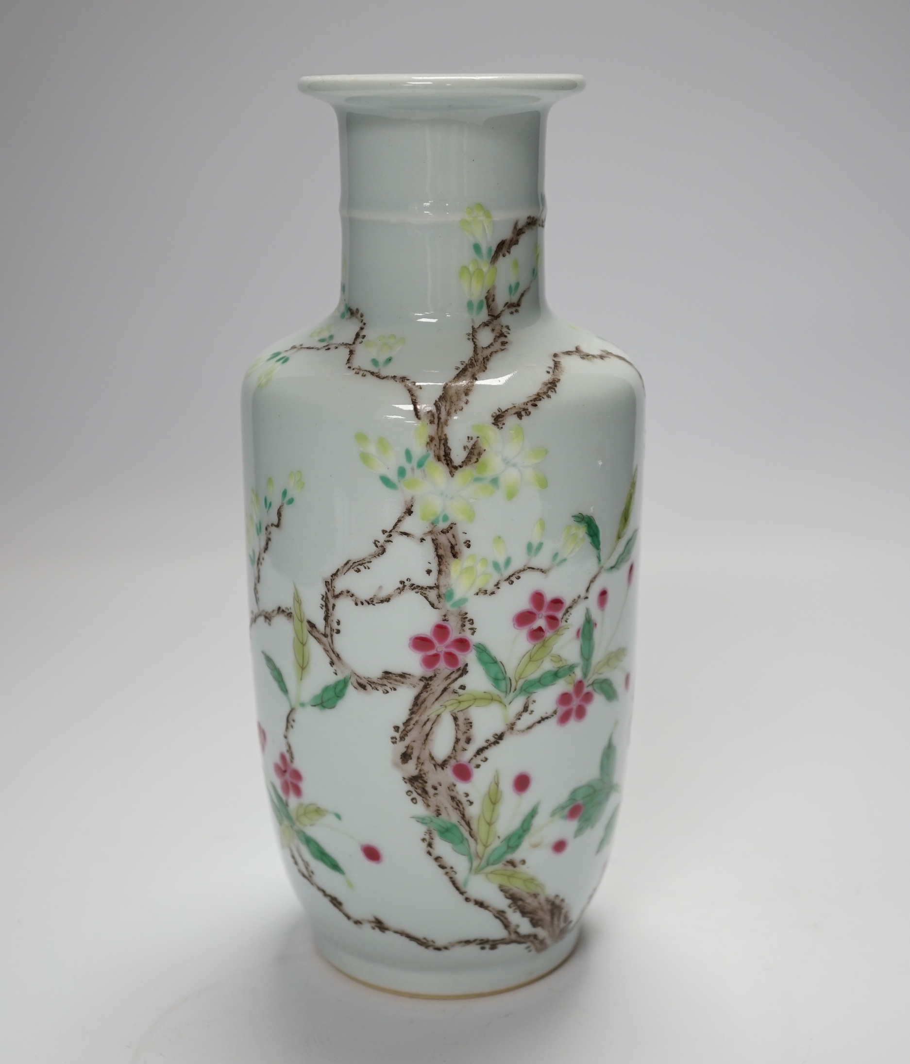A Chinese porcelain famille rose vase, 22cm high